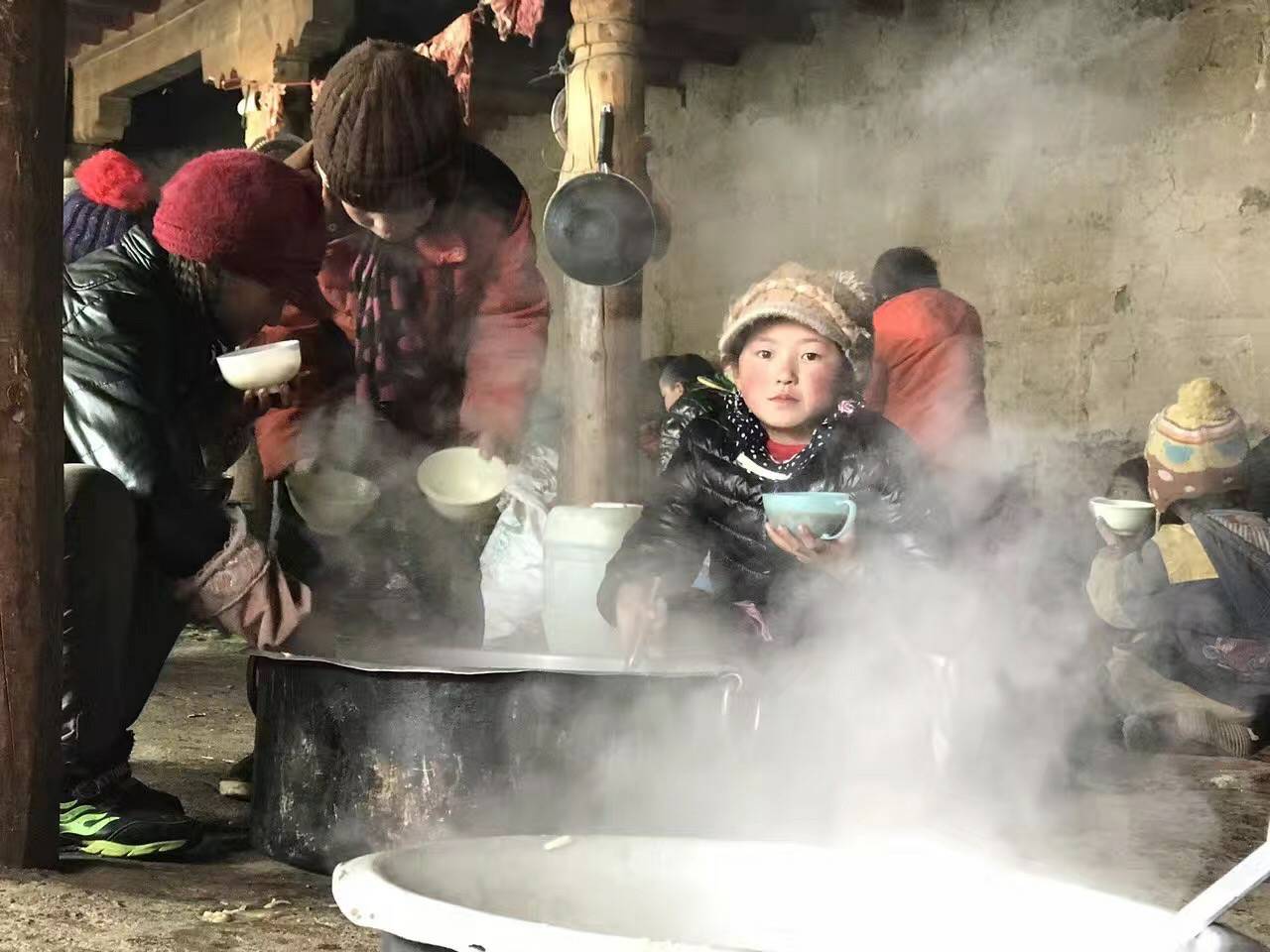 哈尔滨俊峰数字内容创作有限公司公益回顾丨家国同欢月同圆 温暖满载甘孜州(图10)